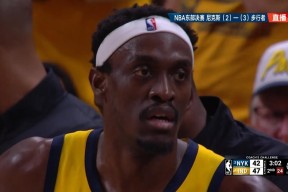 开云体育-关于持续失利首场状态出色，雄鹿观众沸腾！，西亚卡姆重返赛场赢得满堂喝彩的信息